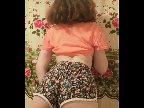 ❤️ Сексуальная юная малышка делает стриптиз снимая свои шортики на камеру ❌ Красивое порно на сайте amourpassionfever.ru ❌️❤